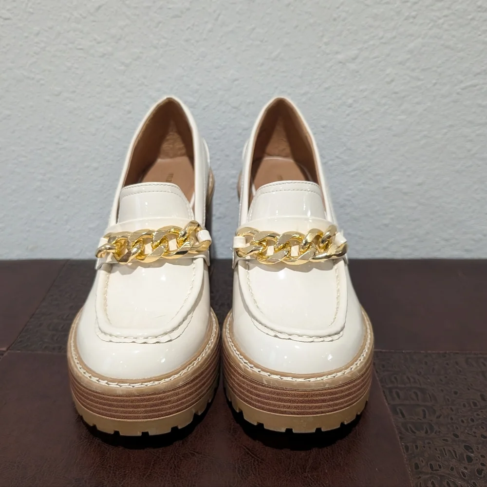 Madden Girl Ivory / Cream Platform Loafers with Gold Chain, Size 9